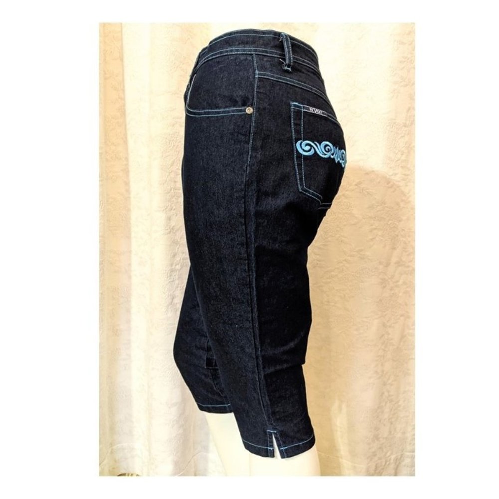 REVOLT Jeans Co Capri Blue Top Stitch Embroidered